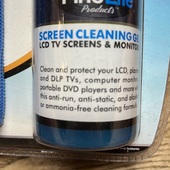 🎉 Host Pick 🎉 NWT LCD screen cleaning kit - Picture 3 of 5